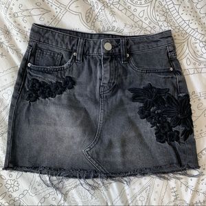 BDG Urban Outfitters Jean Skirt - size XS
